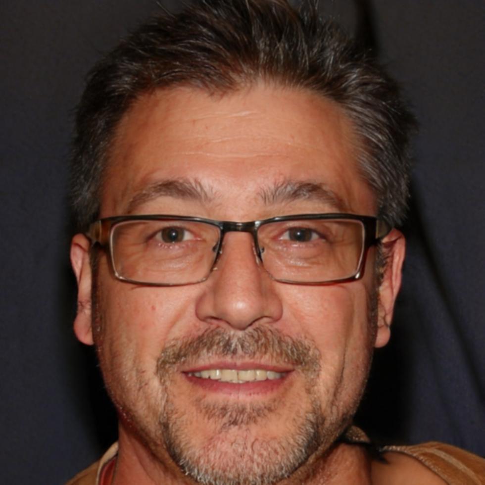 Ritratto di Giacomo Santarelli, esperto in organizzazione domestica